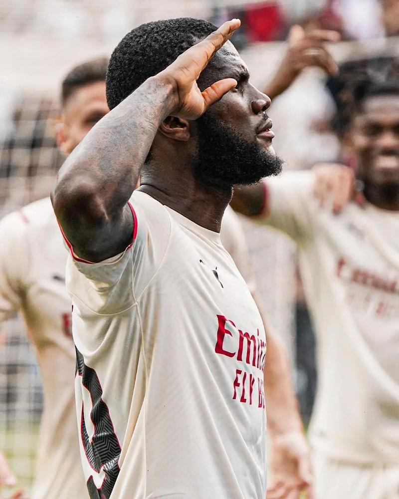 瑞天空：水晶宫已经向拜仁报价博埃，球员表态愿意去英超（瑞天空称：水晶宫已就博埃向拜仁报价，球员愿意赴英超）