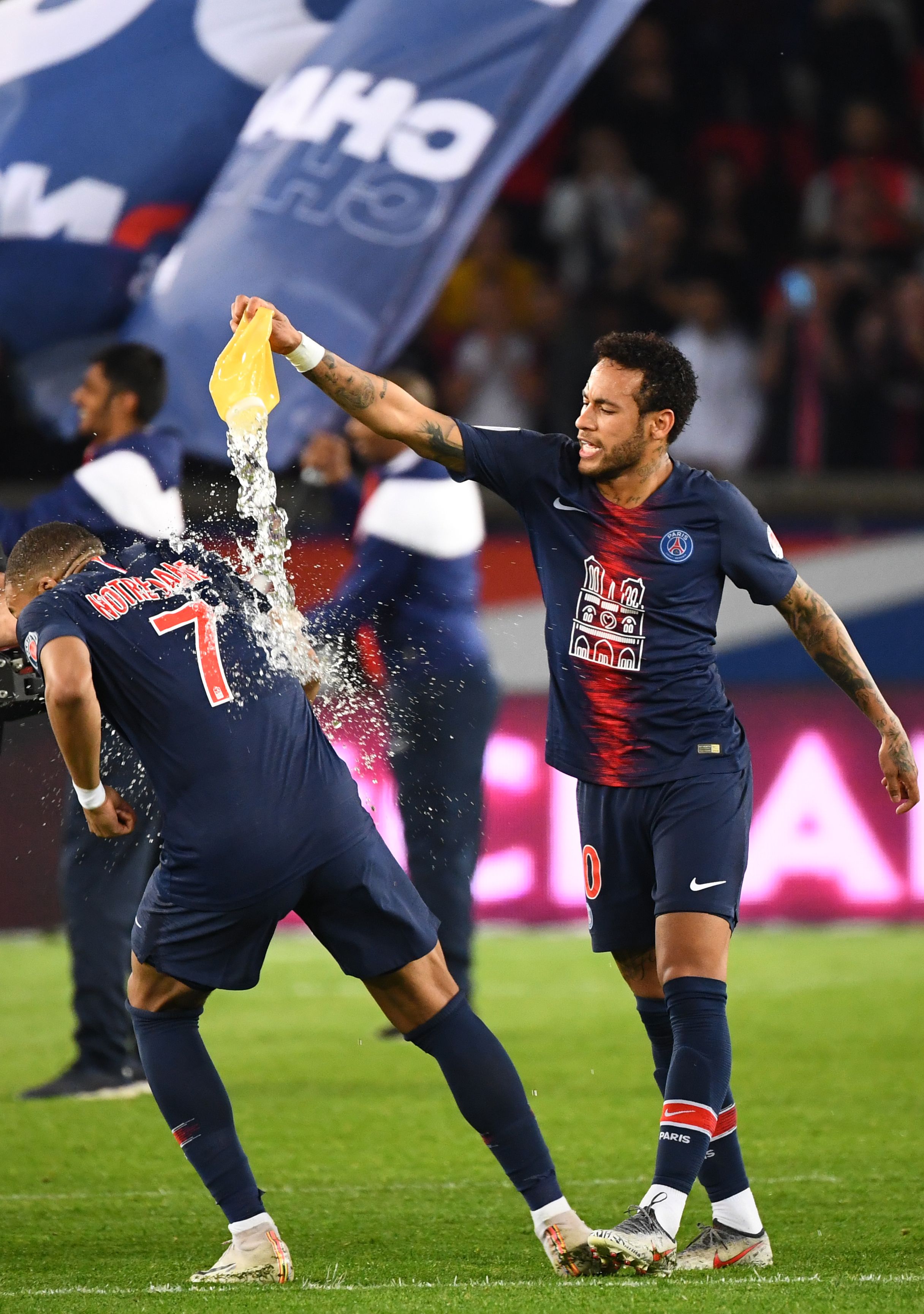 帕福斯击败黄潜，助塞浦路斯甲本赛季欧战积分暂时升至第四（帕福斯力克黄潜，塞浦路斯甲本季欧战积分暂居第四）