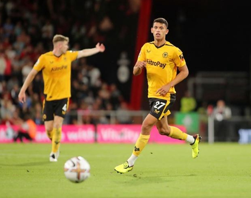 达万庆祝足协杯夺冠：我无比开心能实现这个将永存于心的梦想（达万庆贺足协杯夺冠：圆了铭记于心的梦想，我欣喜万分）