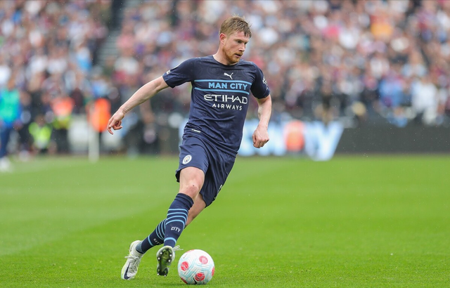 球探报告：新萨利巴还是迷你科纳特？详解枪手目标中卫雅凯（球探解读：萨利巴2.0还是小科纳特？深度剖析阿森纳目标中卫雅凯）