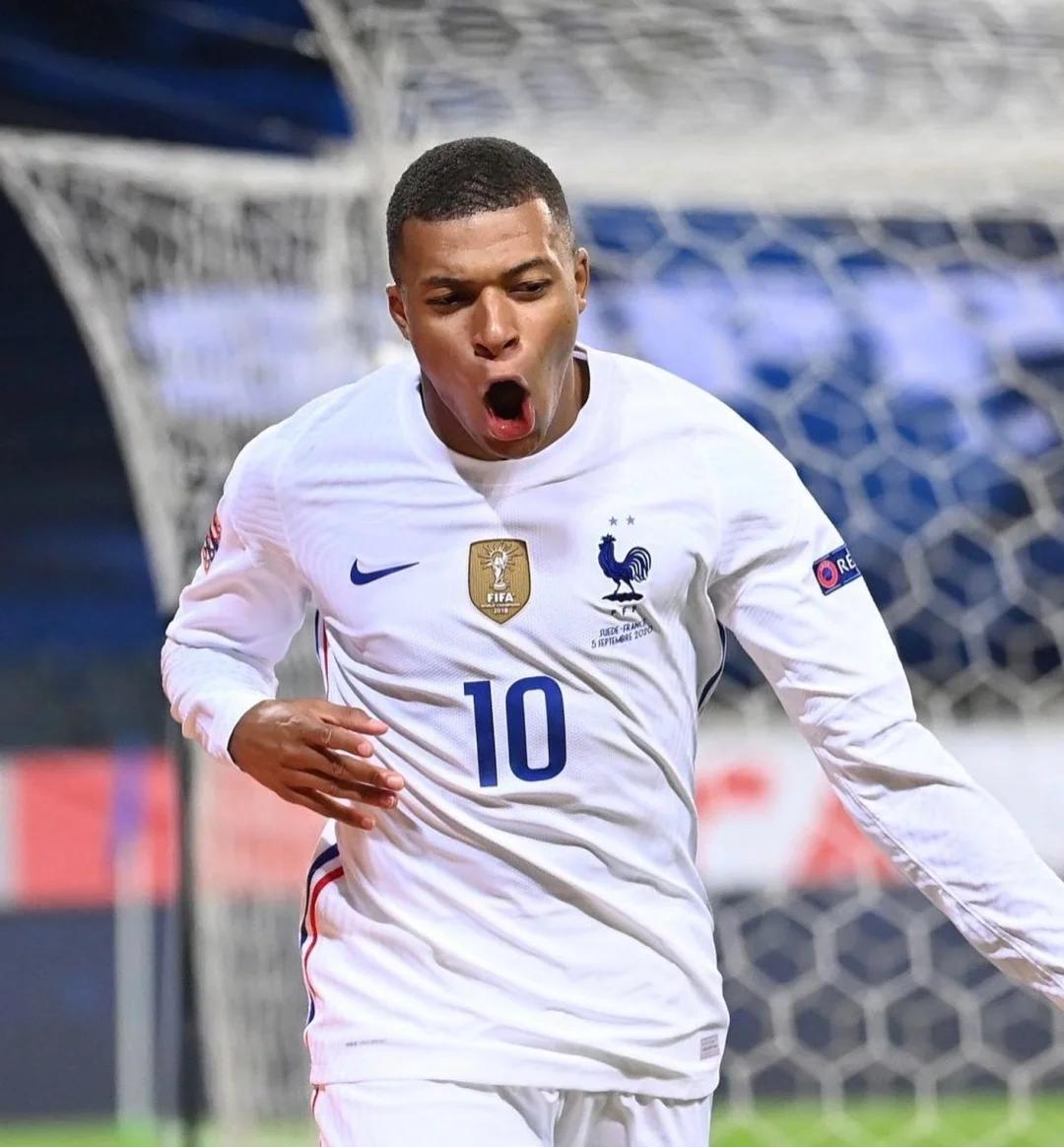 足球报：法比奥已与国安续约至26年底；国安将全主力出征越南（足球报：法比奥与国安续约至2026年底，球队将以全主力远征越南）