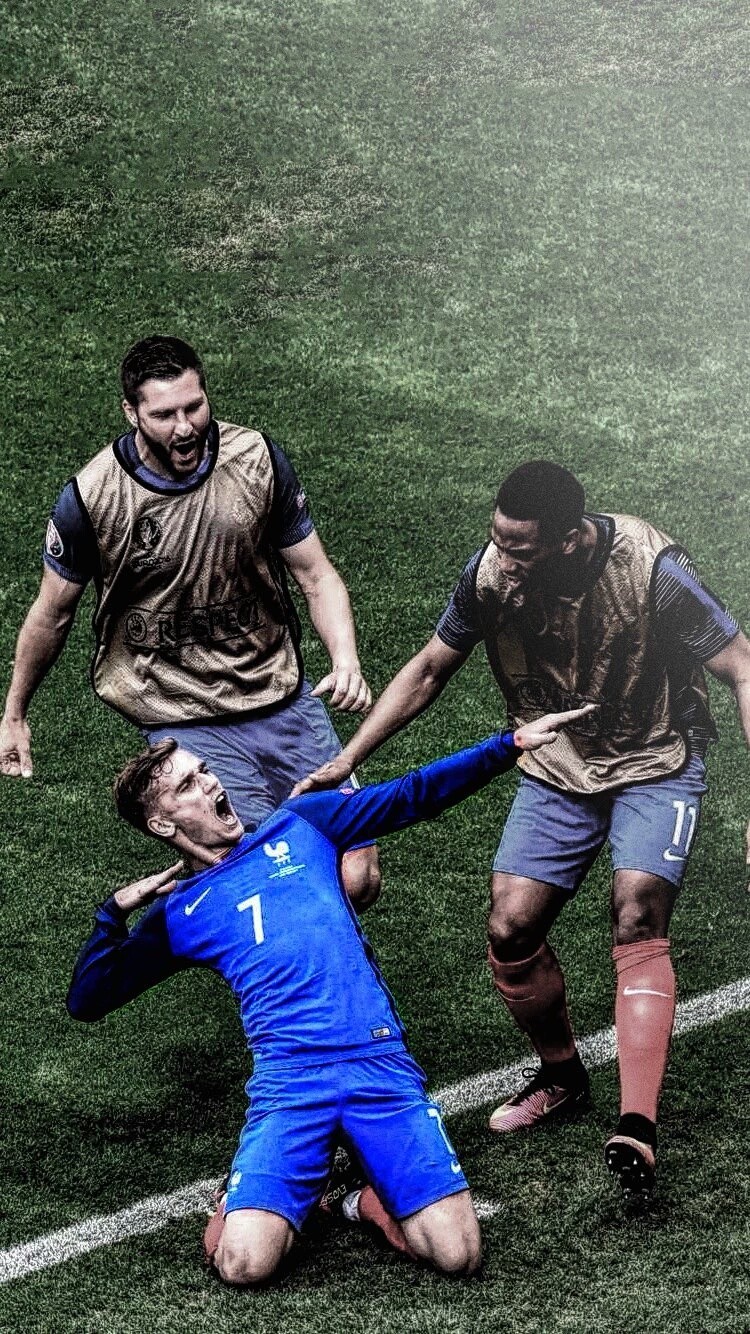 巴黎中场控制力全面升级（巴黎中场统治力全面提升）