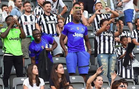 巴列卡诺前锋：为波兰效力将是种荣誉，不知能否实现（巴列卡诺前锋称代表波兰是荣誉，但能否成行仍未知）