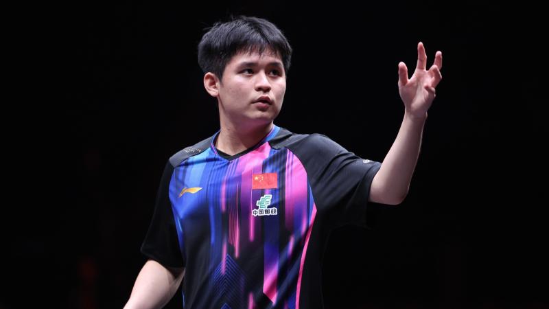 美记：文班亚马和卡斯尔均参加马刺完整训练，后者或明天复出（美媒记者：文班亚马与卡斯尔均参加马刺合练，卡斯尔有望明日复出）