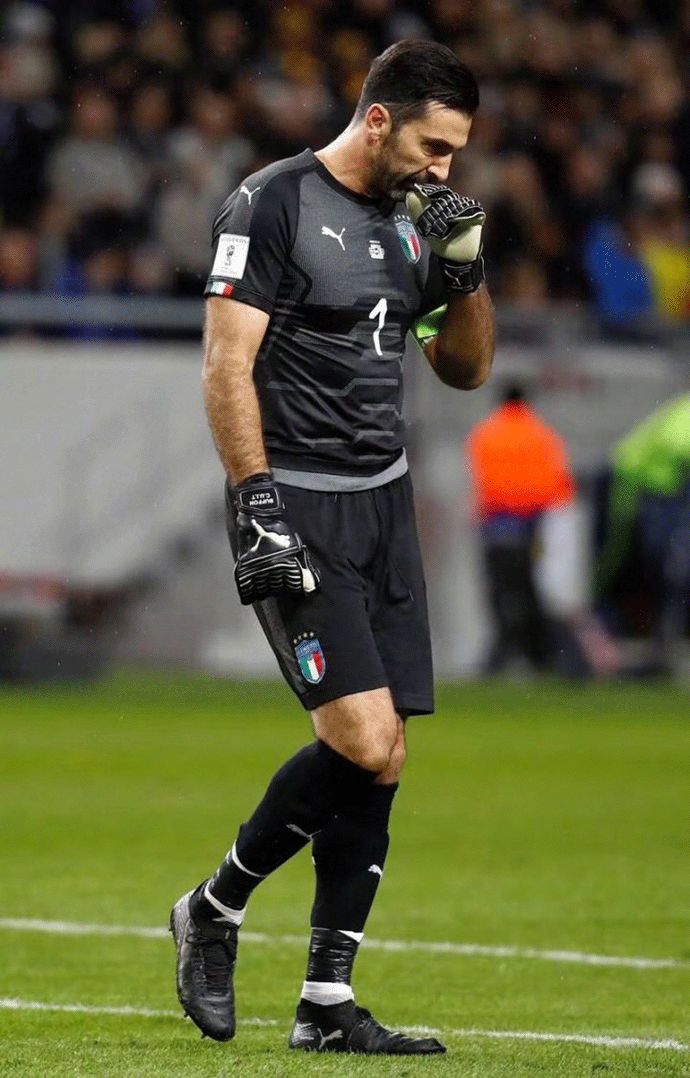 弗格森：回苏格兰比赛像在主场一样，为今晚的表现感到高兴（弗格森：重返苏格兰如同主场作战，对今夜的表现感到高兴）