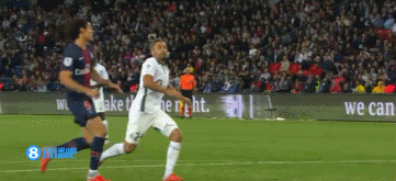 欧联6-0，31岁拜仁旧将大发神威：独中三元，法甲7冠王拒绝2连败（欧联6-0大捷，31岁拜仁旧将戴帽发威，法甲七冠王拒绝两连败）